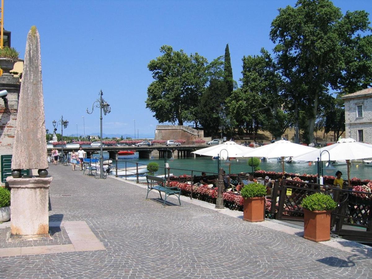 Civico 6 Apartment Peschiera del Garda Ngoại thất bức ảnh