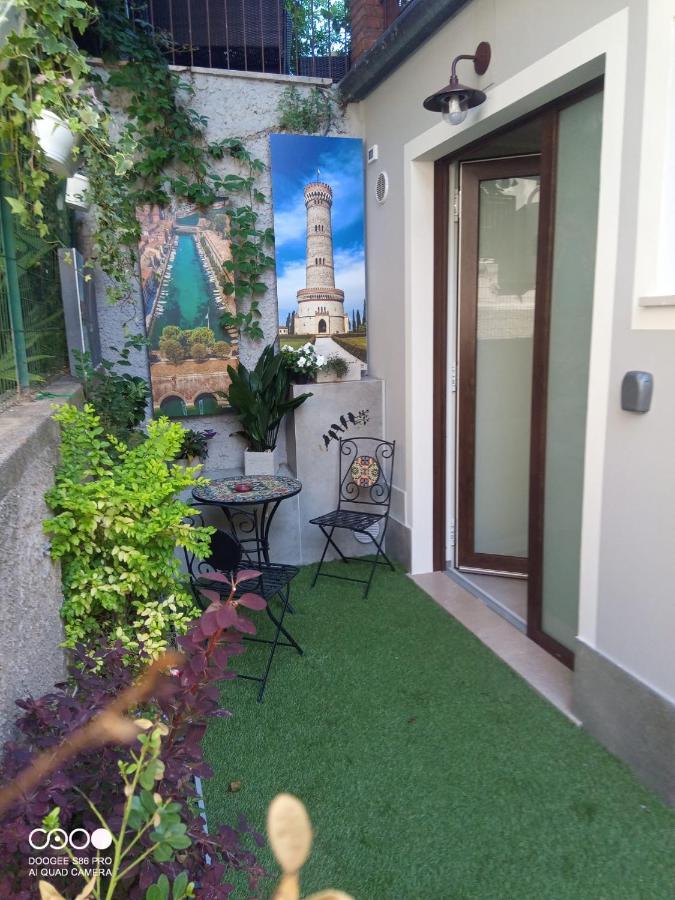 Civico 6 Apartment Peschiera del Garda Ngoại thất bức ảnh