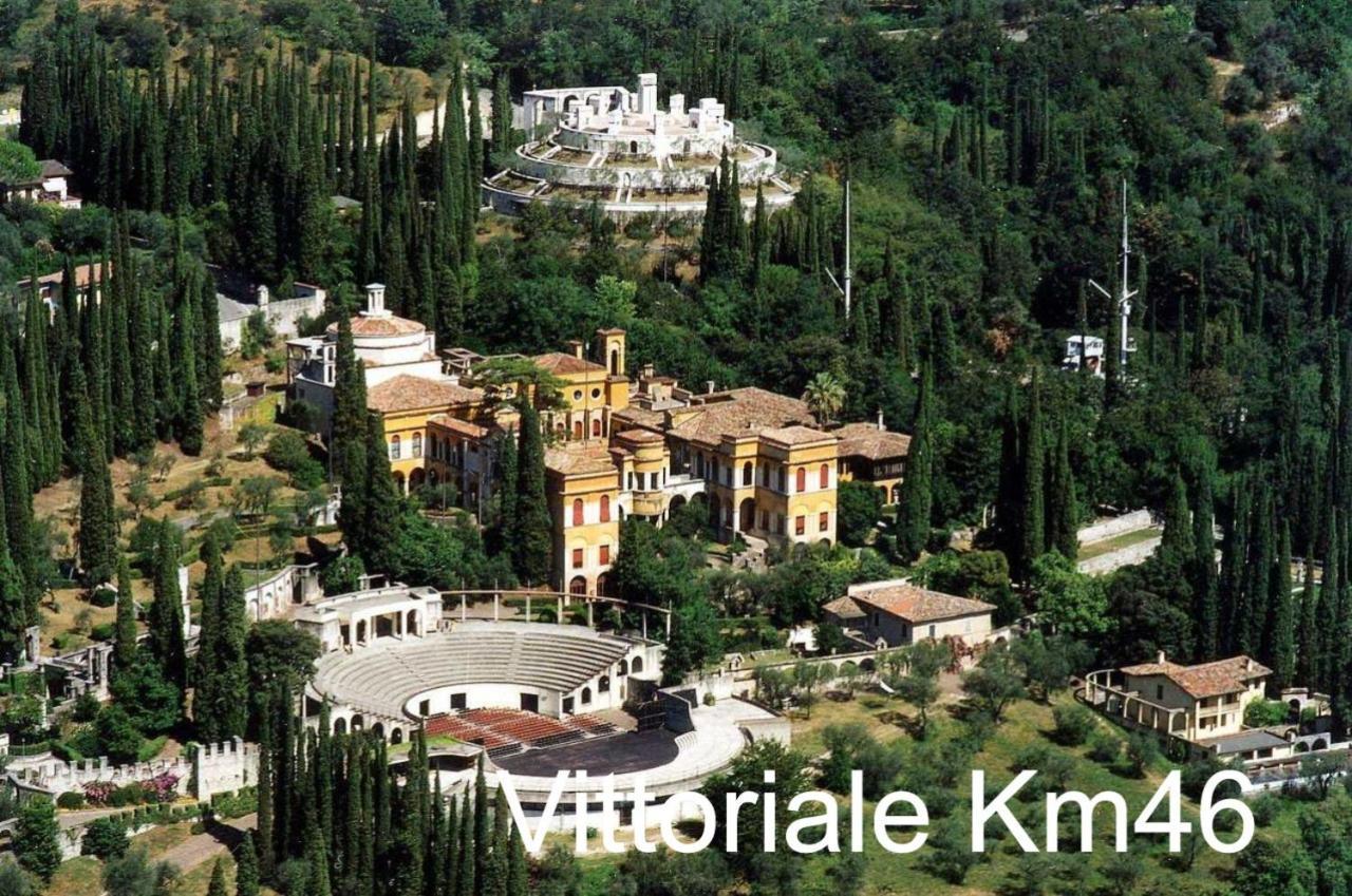 Civico 6 Apartment Peschiera del Garda Ngoại thất bức ảnh
